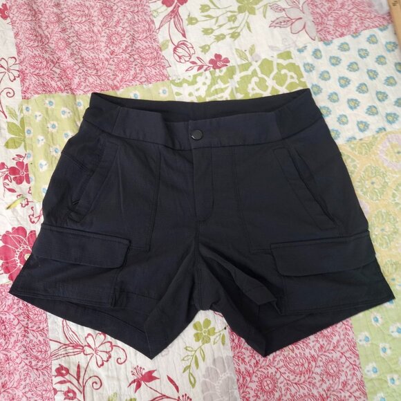 Athleta Pants - Athleta Women's Black Cargo Casual 4" Inseam Outdoor Hiking Short Size 6